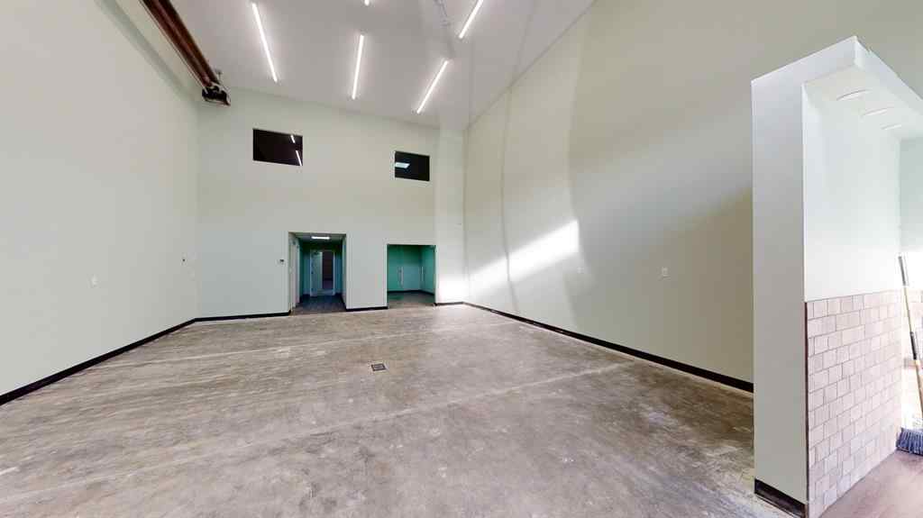 MLS® A2265646 - Unit #105 251 Spruce Street  in Piper Creek Business Park Rural Red Deer County, Commercial