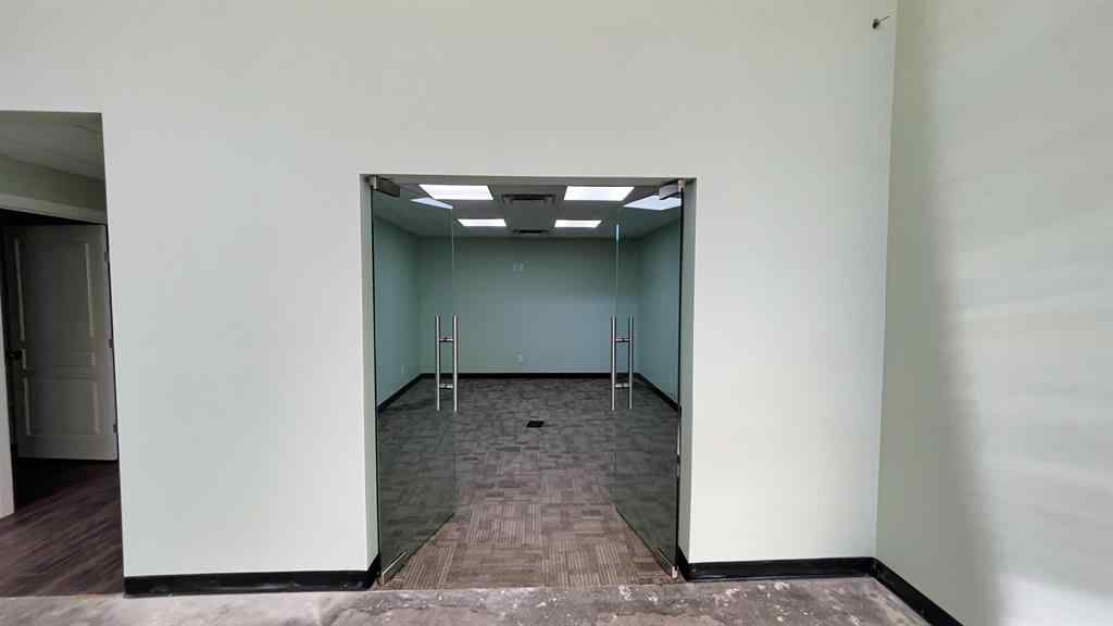 MLS® A2265646 - Unit #105 251 Spruce Street  in Piper Creek Business Park Rural Red Deer County, Commercial