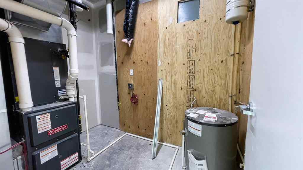 MLS® A2265646 - Unit #105 251 Spruce Street  in Piper Creek Business Park Rural Red Deer County, Commercial