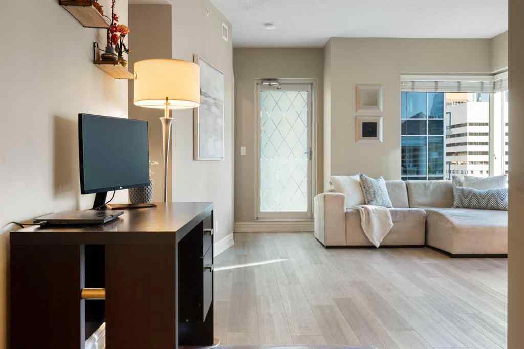 MLS® A2265668 - Unit #1806 920 5 Avenue SW in Downtown Commercial Core Calgary, Residential