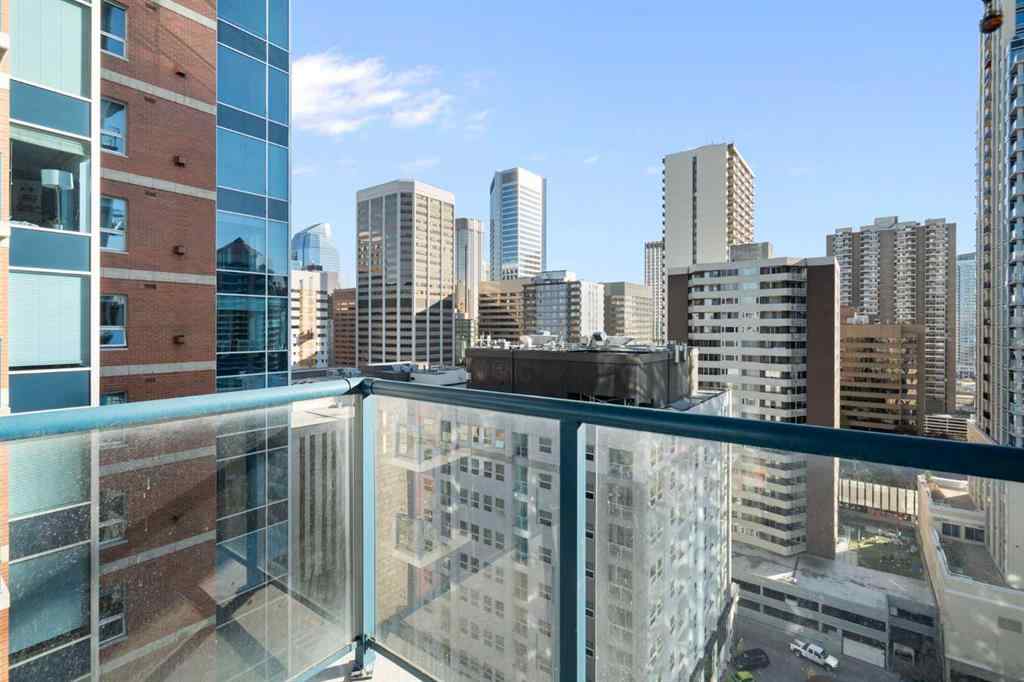 MLS® A2265668 - Unit #1806 920 5 Avenue SW in Downtown Commercial Core Calgary, Residential
