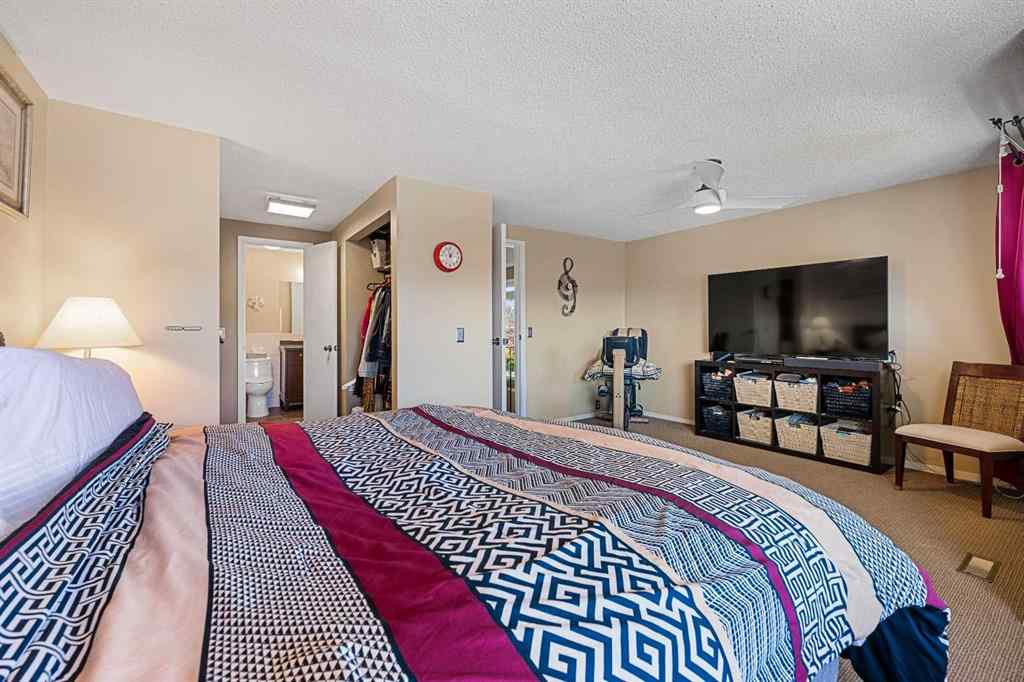 MLS® A2265670 - 151 Woodglen Grove SW in Woodbine Calgary, Residential