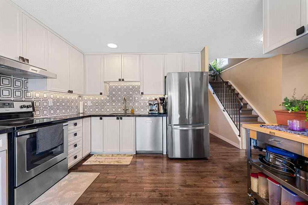 MLS® A2265670 - 151 Woodglen Grove SW in Woodbine Calgary, Residential