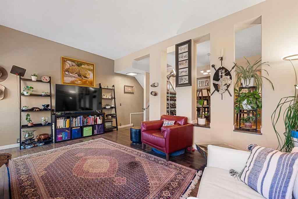 MLS® A2265670 - 151 Woodglen Grove SW in Woodbine Calgary, Residential