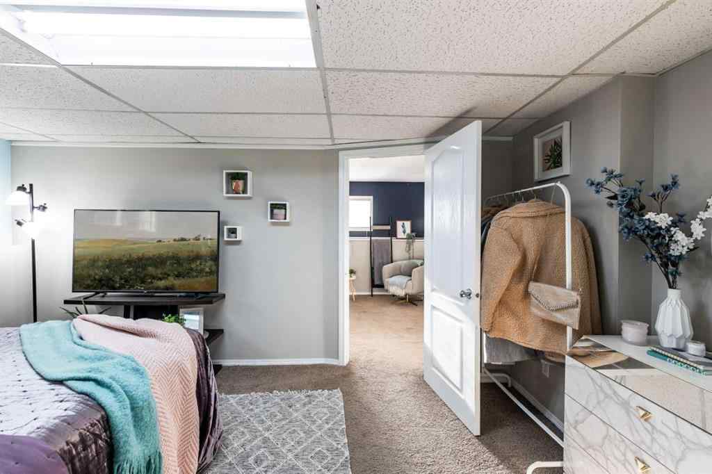 MLS® A2265672 - 516 Sissons Crescent SE in SE Southridge Medicine Hat, Residential