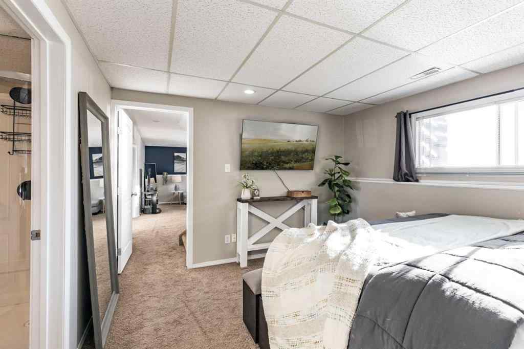 MLS® A2265672 - 516 Sissons Crescent SE in SE Southridge Medicine Hat, Residential