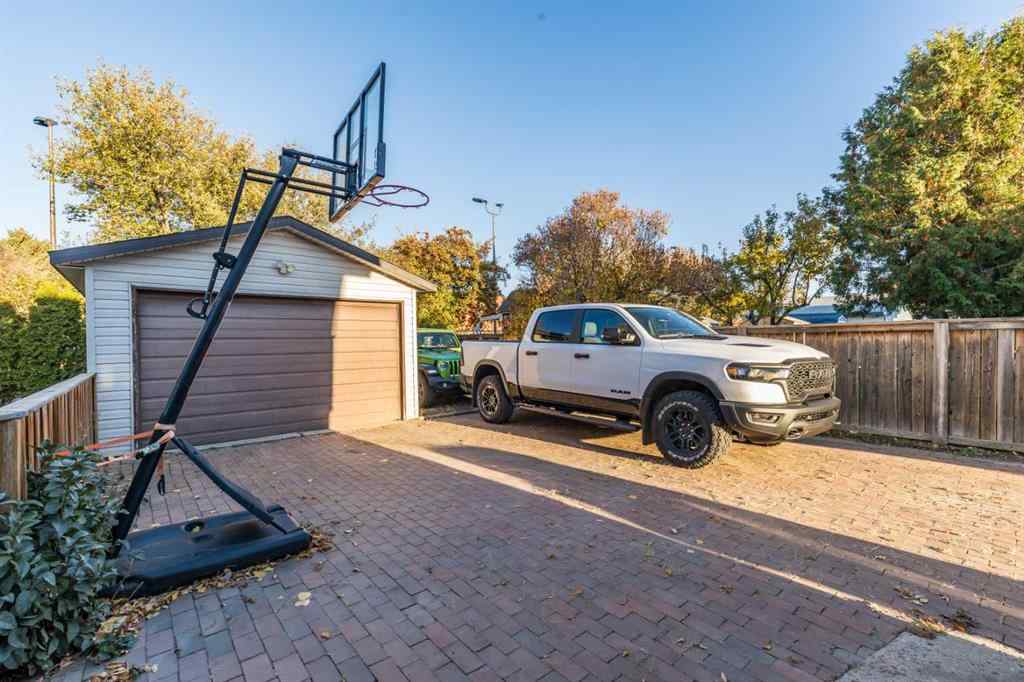 MLS® A2265672 - 516 Sissons Crescent SE in SE Southridge Medicine Hat, Residential