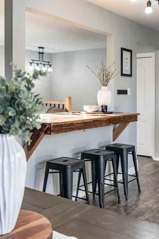 MLS® A2265672 - 516 Sissons Crescent SE in SE Southridge Medicine Hat, Residential