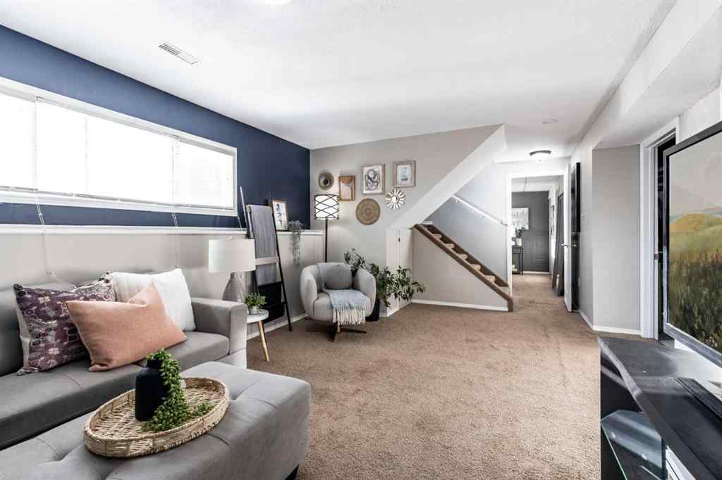 MLS® A2265672 - 516 Sissons Crescent SE in SE Southridge Medicine Hat, Residential