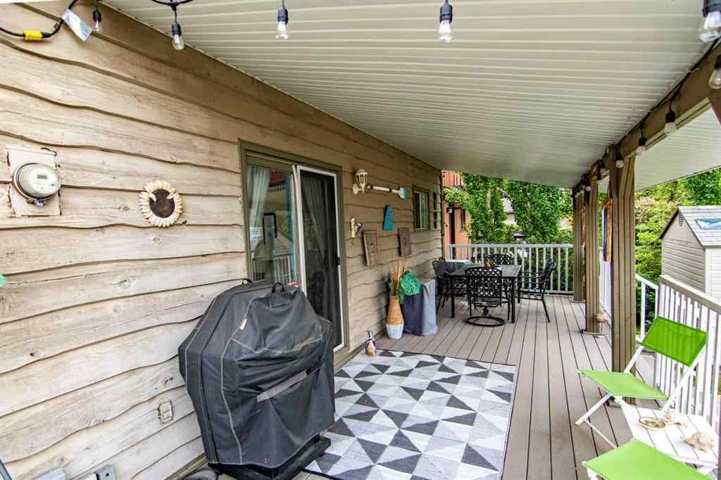 MLS® A2265675 - 5014 43 Street  in Cottage Area Sylvan Lake, Residential