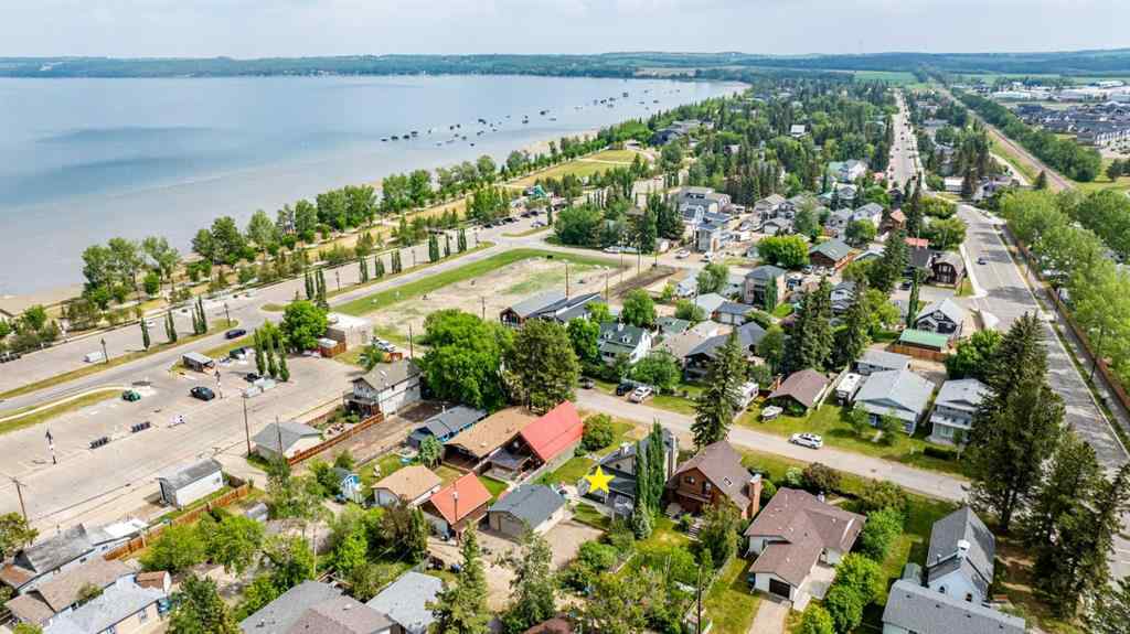 MLS® A2265675 - 5014 43 Street  in Cottage Area Sylvan Lake, Residential