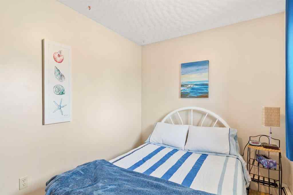 MLS® A2265675 - 5014 43 Street  in Cottage Area Sylvan Lake, Residential