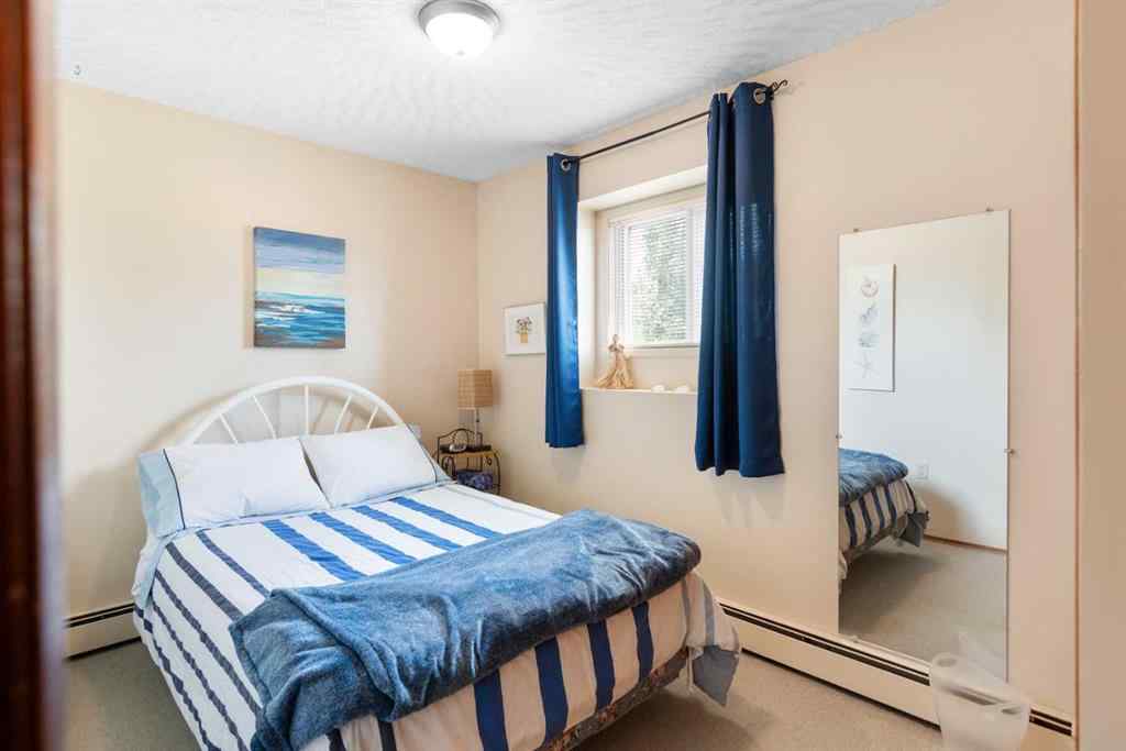 MLS® A2265675 - 5014 43 Street  in Cottage Area Sylvan Lake, Residential