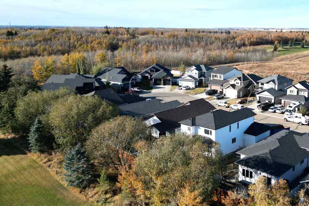 MLS® A2265678 - 5821 Maple Cres   in Hazelwood Estates Innisfail, Residential