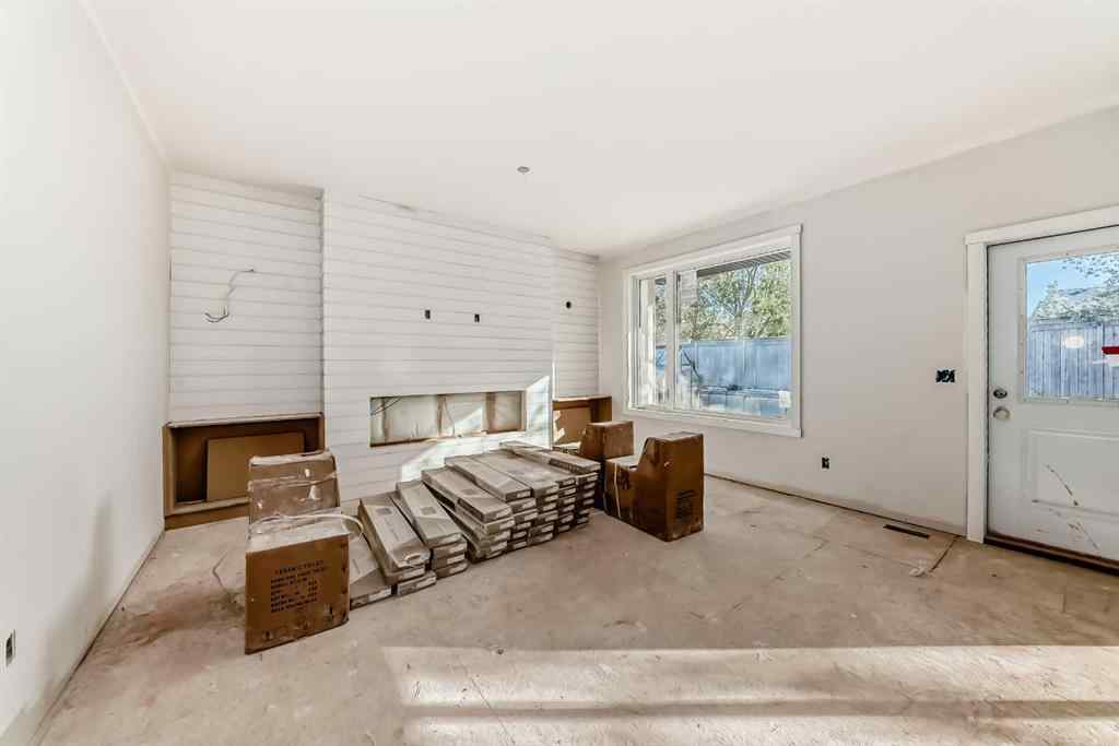 MLS® A2265678 - 5821 Maple Cres   in Hazelwood Estates Innisfail, Residential