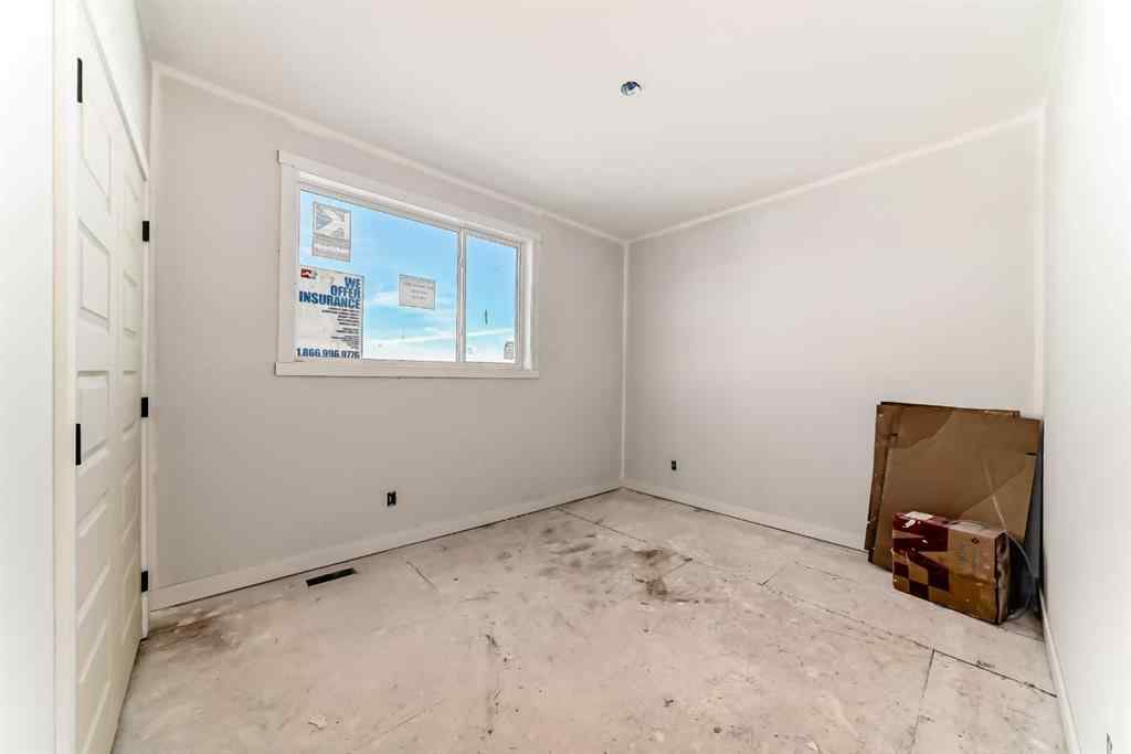 MLS® A2265678 - 5821 Maple Cres   in Hazelwood Estates Innisfail, Residential