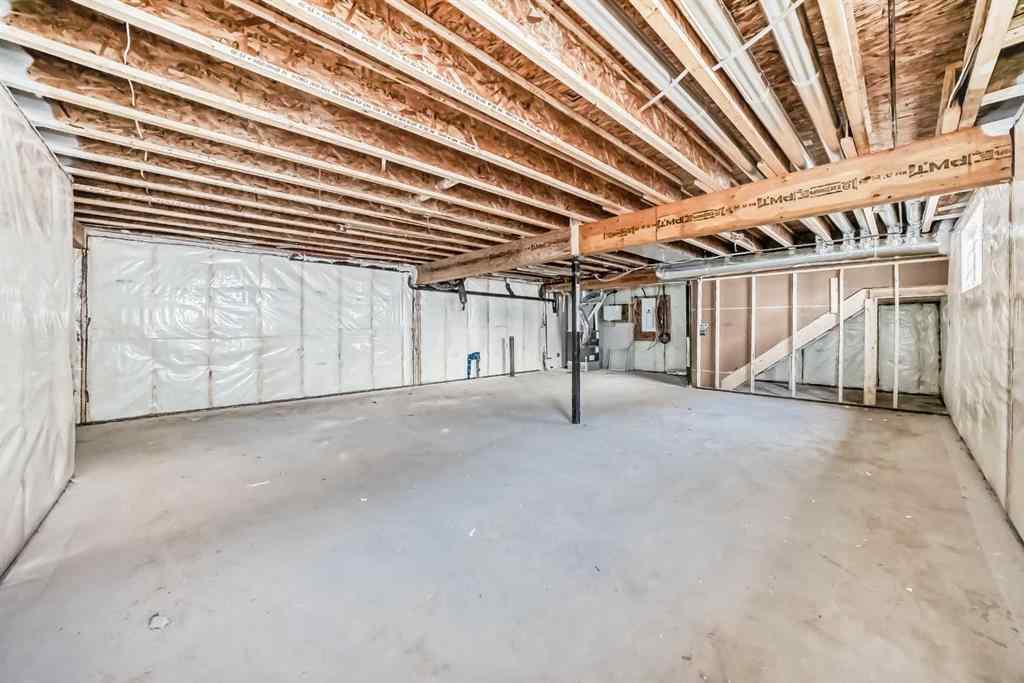 MLS® A2265678 - 5821 Maple Cres   in Hazelwood Estates Innisfail, Residential