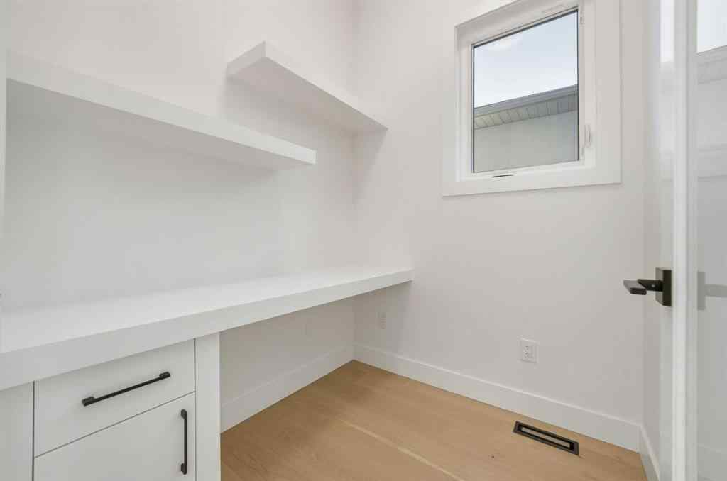 MLS® A2265682 - 2412 29 Avenue SW in Richmond Calgary, Residential