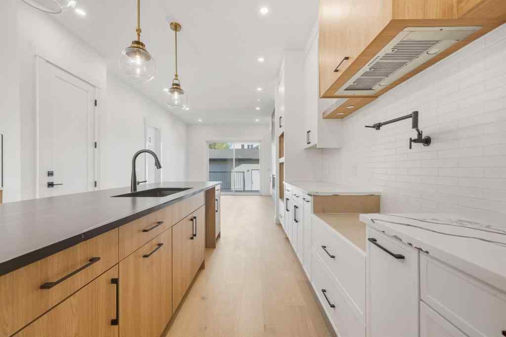 MLS® A2265682 - 2412 29 Avenue SW in Richmond Calgary, Residential