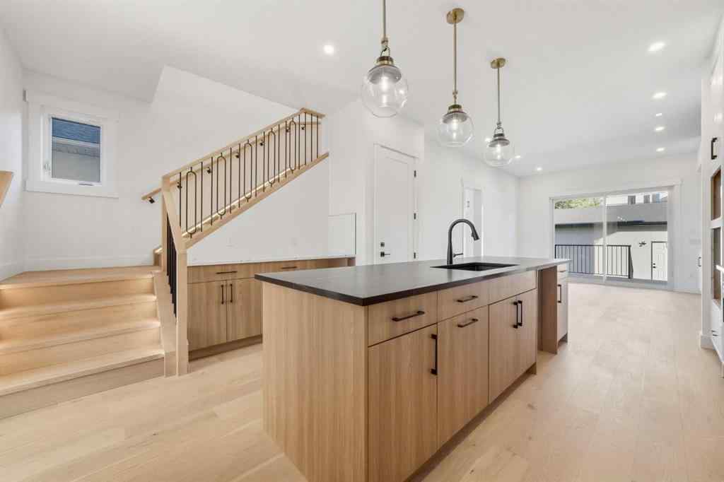 MLS® A2265682 - 2412 29 Avenue SW in Richmond Calgary, Residential