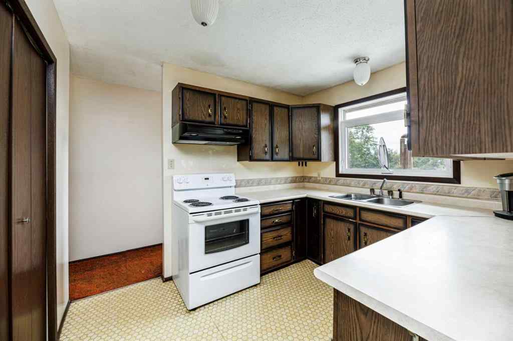 MLS® A2265687 - 5021 48 Avenue  in NONE Rimbey, Residential