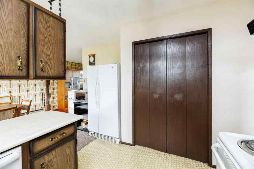 MLS® A2265687 - 5021 48 Avenue  in NONE Rimbey, Residential