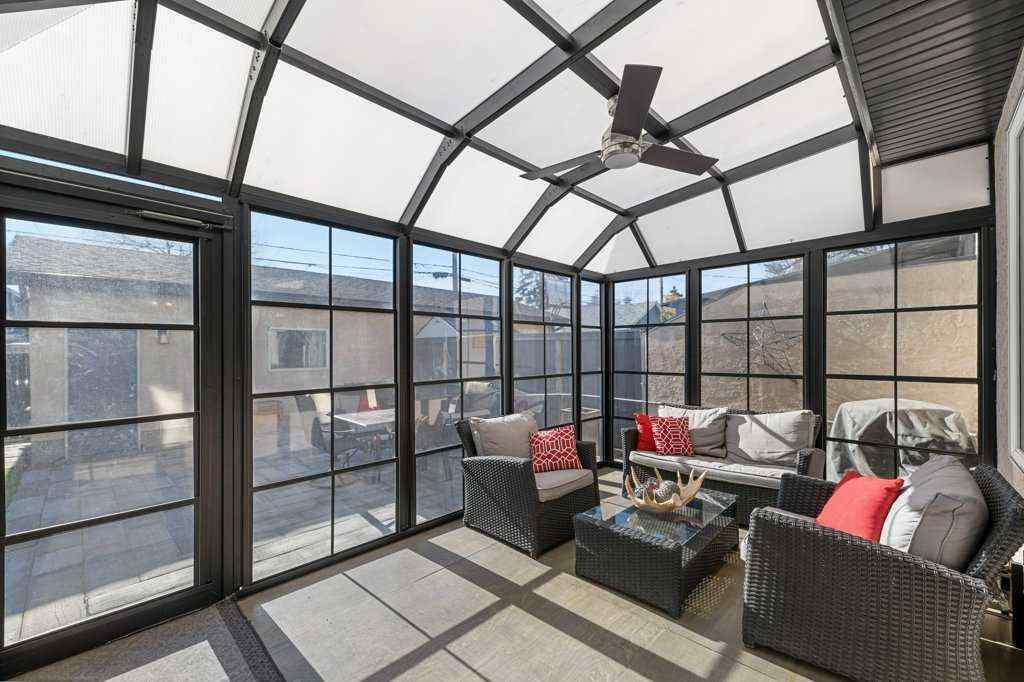 MLS® A2265690 - 615 10 Avenue NE in Renfrew Calgary, Residential