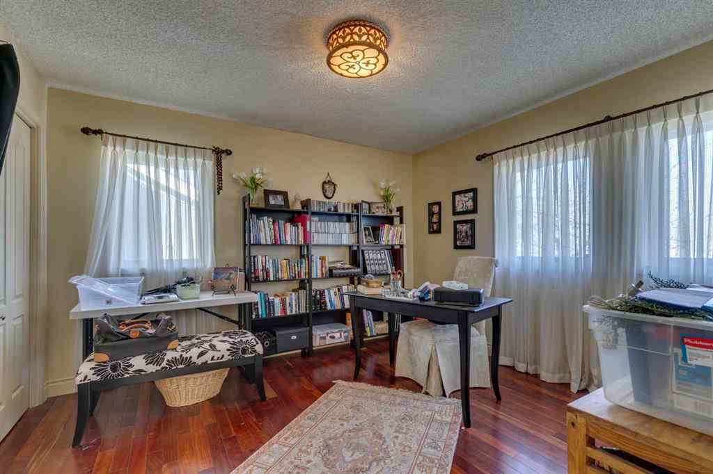 MLS® A2265694 - 1302 Frontenac Avenue SW in Upper Mount Royal Calgary, Residential