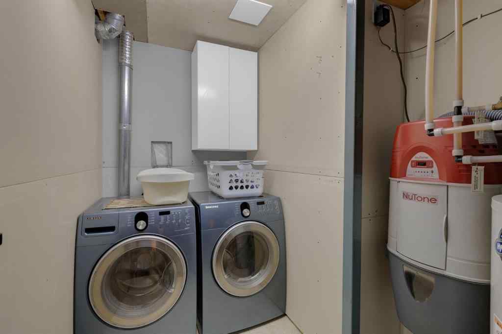 MLS® A2265696 - 186 Everglen Rise SW in Evergreen Calgary, Residential