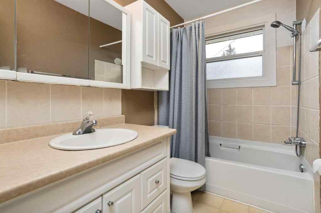 MLS® A2265697 - 6505 45A Avenue  in Westmount Camrose, Residential