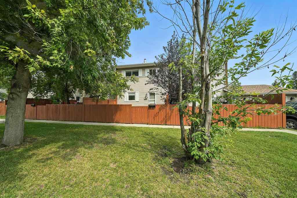 MLS® A2265699 - Unit #13 15 Stanton Street  in Sunnybrook Red Deer, Residential