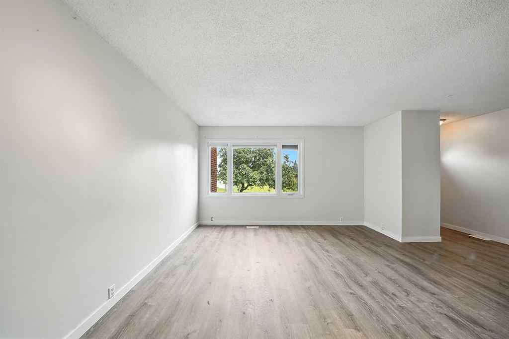 MLS® A2265699 - Unit #13 15 Stanton Street  in Sunnybrook Red Deer, Residential