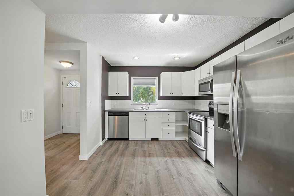 MLS® A2265699 - Unit #13 15 Stanton Street  in Sunnybrook Red Deer, Residential