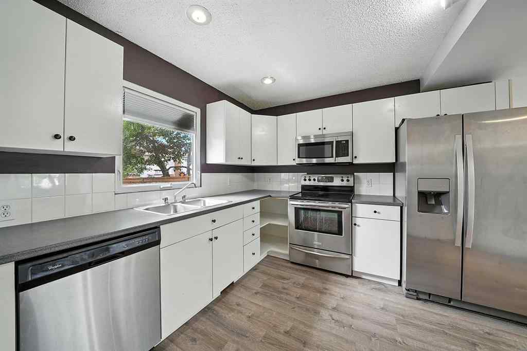 MLS® A2265699 - Unit #13 15 Stanton Street  in Sunnybrook Red Deer, Residential