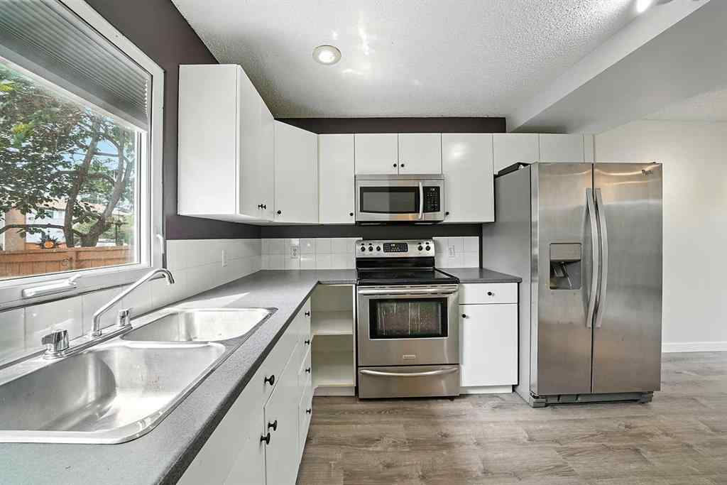 MLS® A2265699 - Unit #13 15 Stanton Street  in Sunnybrook Red Deer, Residential