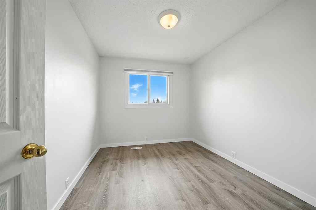 MLS® A2265699 - Unit #13 15 Stanton Street  in Sunnybrook Red Deer, Residential