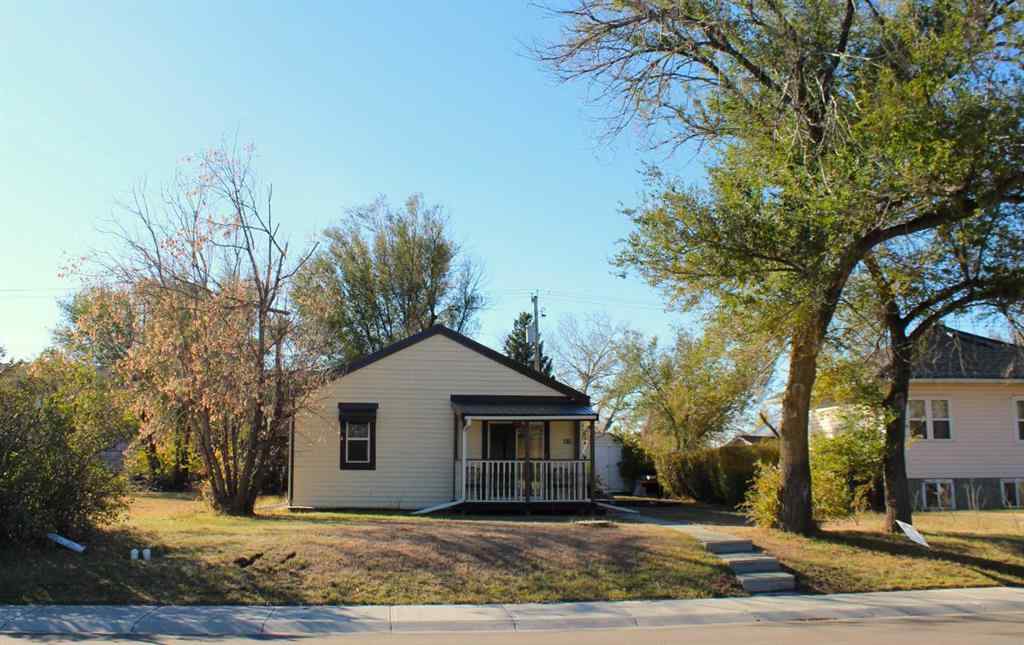 MLS® A2265705 - 515 2 Avenue E in East End Brooks, Residential