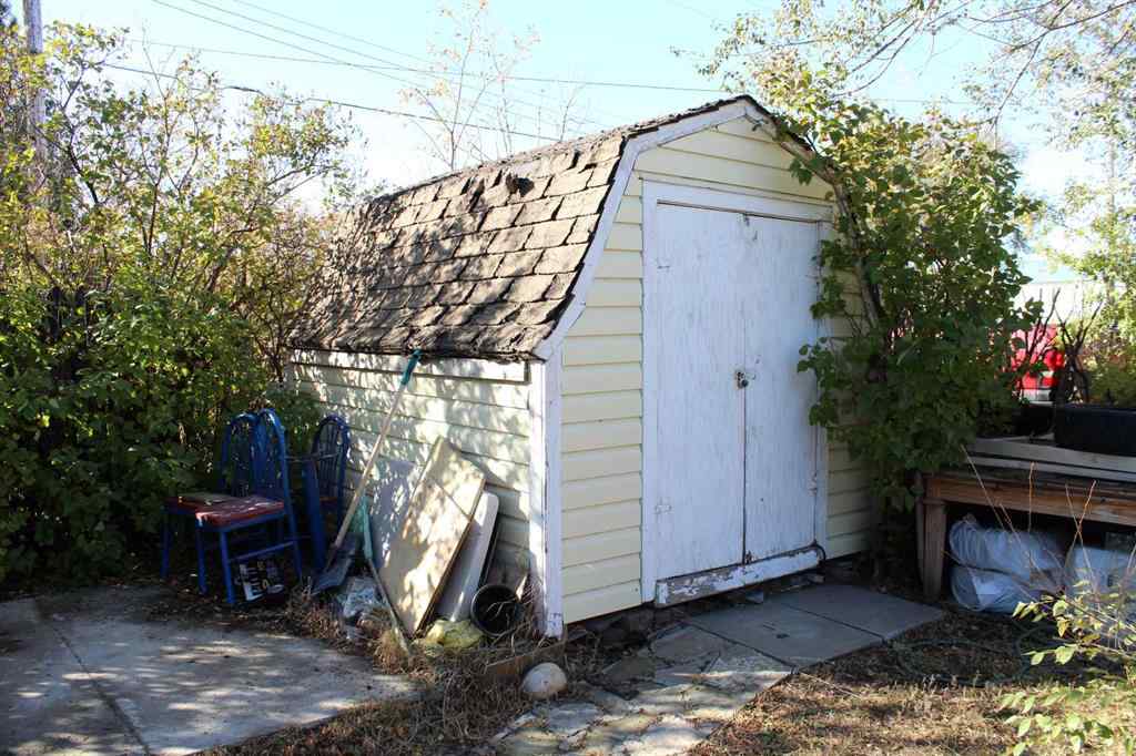 MLS® A2265705 - 515 2 Avenue E in East End Brooks, Residential