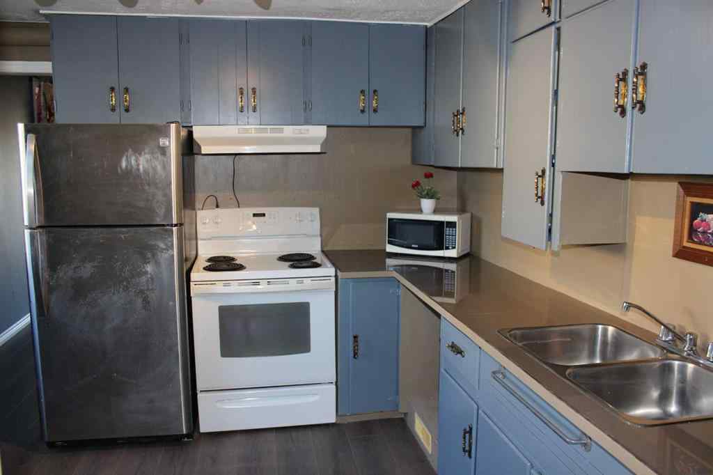 MLS® A2265705 - 515 2 Avenue E in East End Brooks, Residential