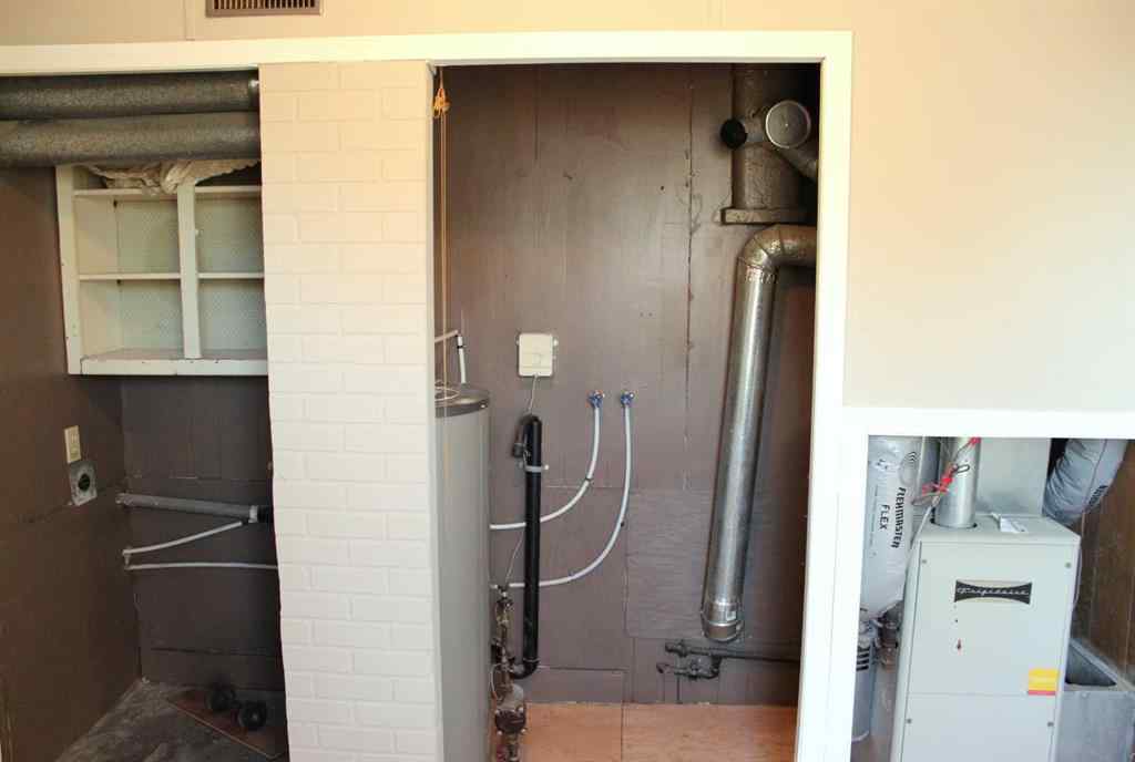 MLS® A2265705 - 515 2 Avenue E in East End Brooks, Residential