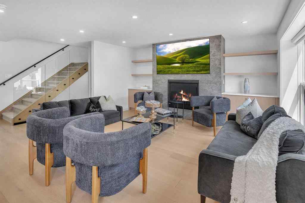 MLS® A2265706 - 4239 Vauxhall Crescent NW in Varsity Calgary, Residential