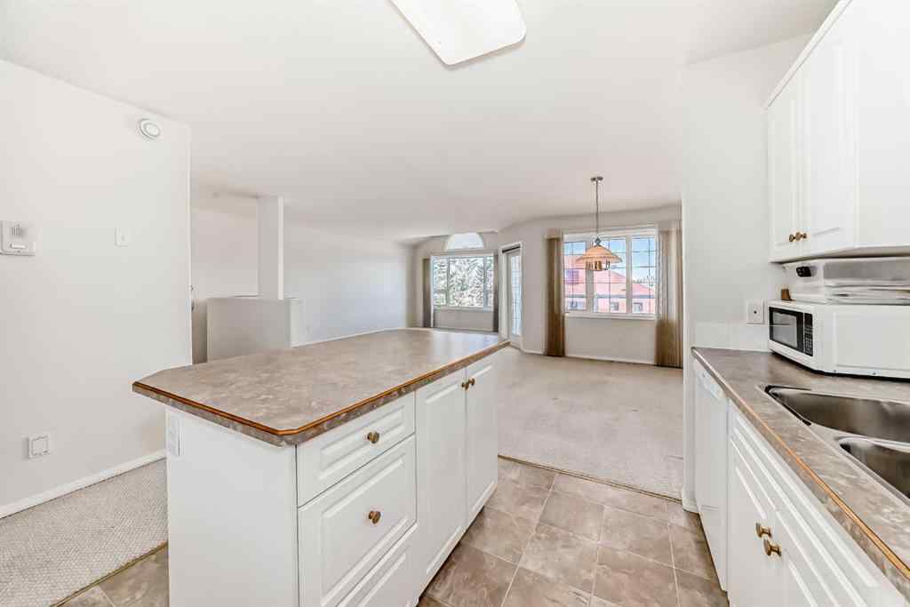 MLS® A2265713 - 4819 45 Avenue  in NONE Innisfail, Residential