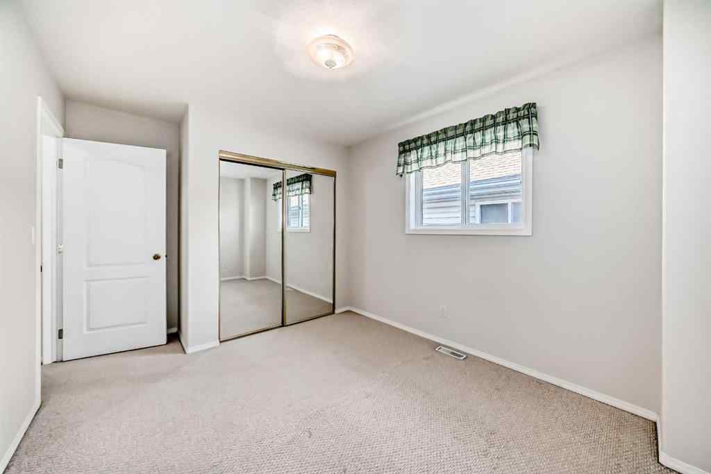 MLS® A2265713 - 4819 45 Avenue  in NONE Innisfail, Residential