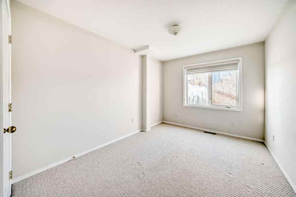 MLS® A2265713 - 4819 45 Avenue  in NONE Innisfail, Residential