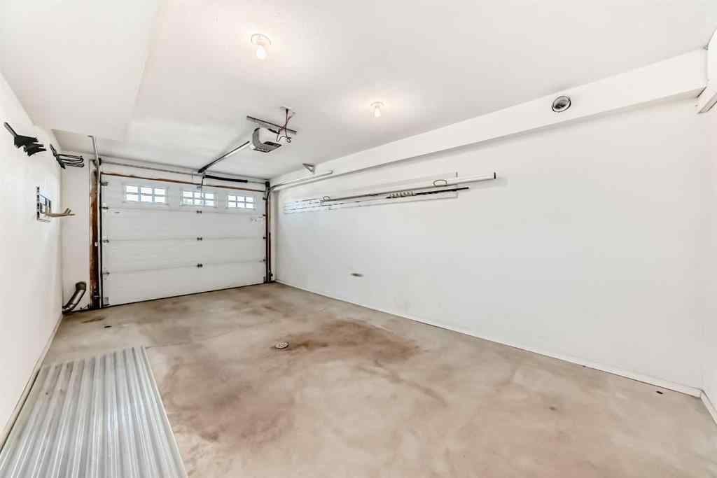 MLS® A2265713 - 4819 45 Avenue  in NONE Innisfail, Residential