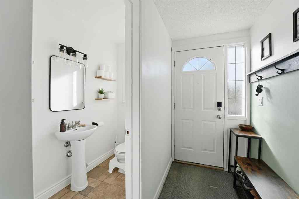 MLS® A2265721 - Unit #18 1 Fir Street  in Fairview Red Deer, Residential