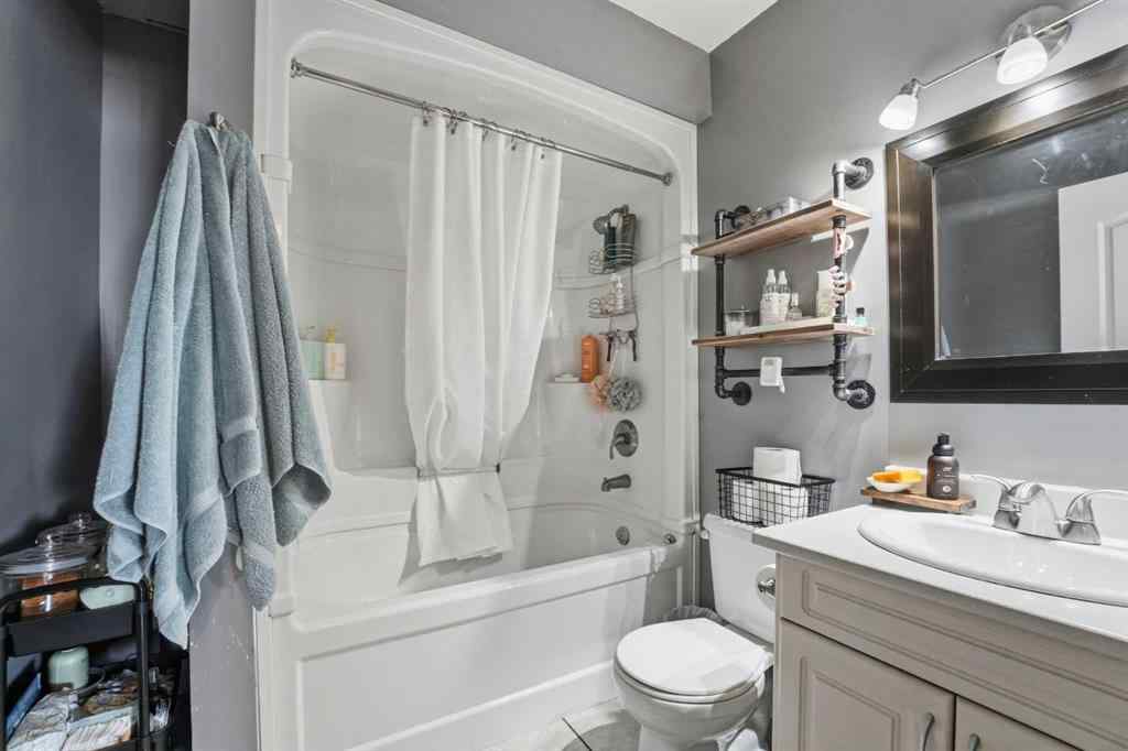 MLS® A2265721 - Unit #18 1 Fir Street  in Fairview Red Deer, Residential