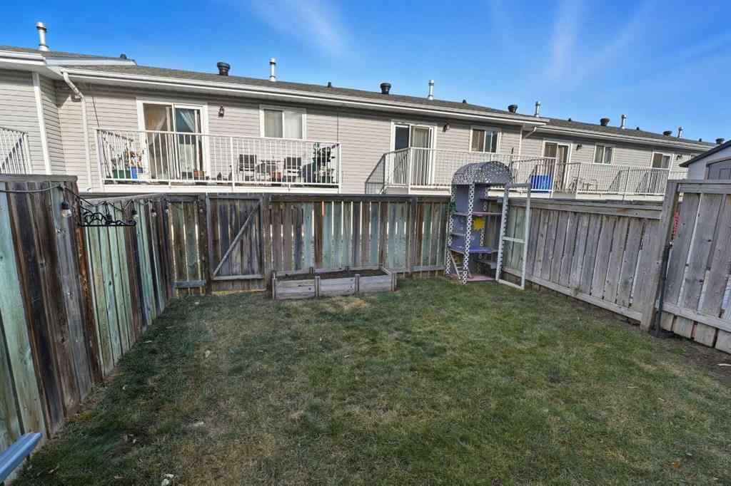 MLS® A2265721 - Unit #18 1 Fir Street  in Fairview Red Deer, Residential