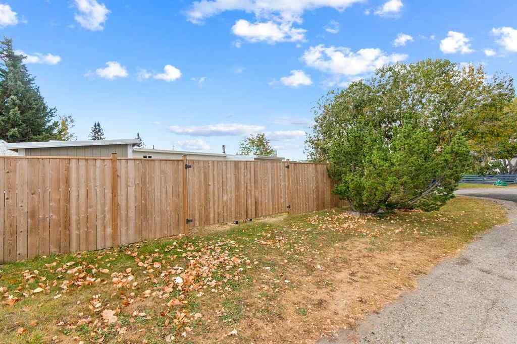 MLS® A2265726 - 5800 46 Street  in NONE Olds, Mobile