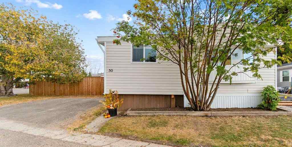 MLS® A2265726 - 5800 46 Street  in NONE Olds, Mobile